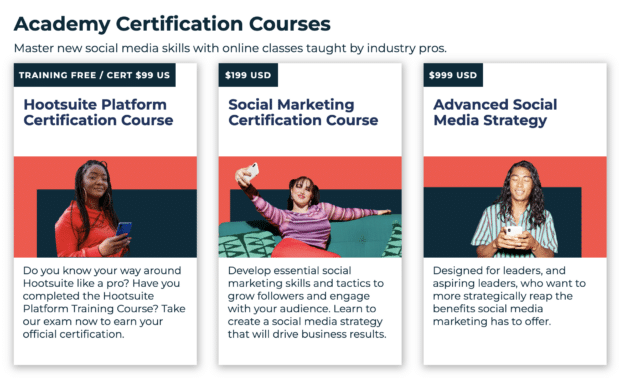 Drei Blöcke zeigen verschiedene Kurse der Hootsuite Academy, darunter Plattformzertifizierung, Social-Media-Zertifizierung und fortgeschrittene Social-Media-Strategie