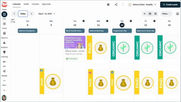 Ein Social-Media-Inhaltskalender mit geplanten Beiträgen für verschiedene Termine, der die organisatorischen Aspekte des Social-Media-Managements und den Bedarf an Social-Media-Mitarbeitern veranschaulicht.